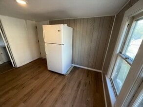 514 Mather St, Unit Upper in Green Bay, WI - Building Photo - Building Photo