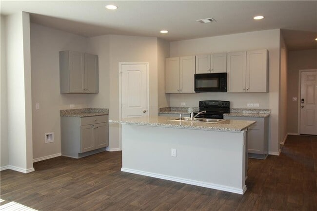 13004 Brahmin Dr in Austin, TX - Building Photo - Building Photo