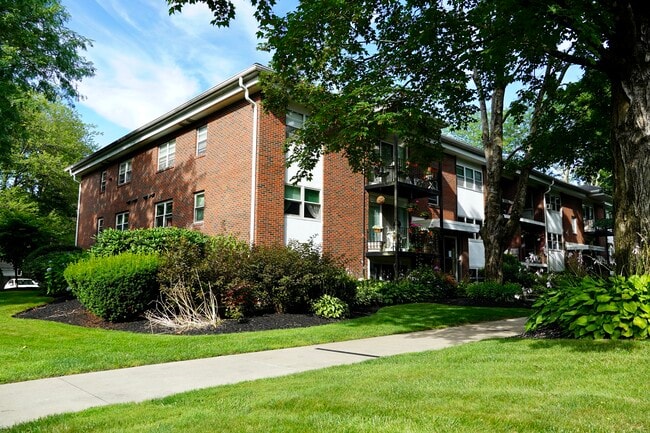 36 Pleasant Dr, Unit 48