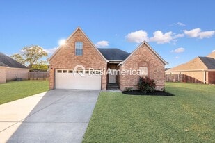 826 Boulevard Orleans St in Marion, AR - Building Photo