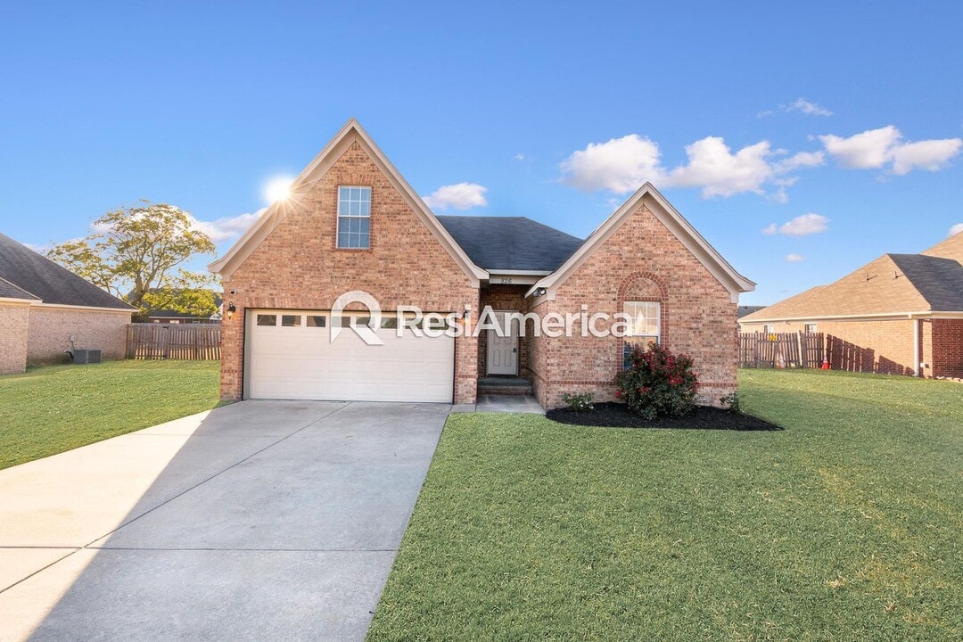 826 Boulevard Orleans St in Marion, AR - Building Photo