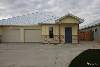 1020 Mellow Breeze in New Braunfels, TX - Building Photo - Building Photo