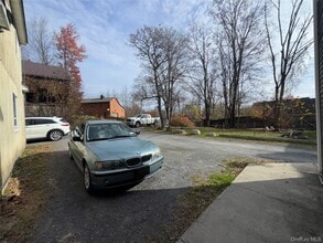 88 Main St in Bloomingburg, NY - Building Photo - Building Photo