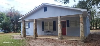 602 Scroggins Ave in Albany, GA - Building Photo