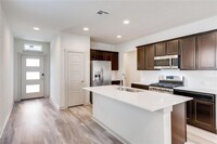 8033 Linnie Ln in Austin, TX - Building Photo - Building Photo