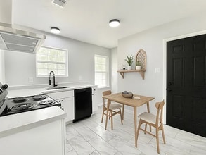 923 Fernwood Ave in Dallas, TX - Building Photo - Building Photo