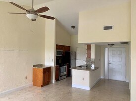 2841 N Oakland Forest Dr in Oakland Park, FL - Building Photo