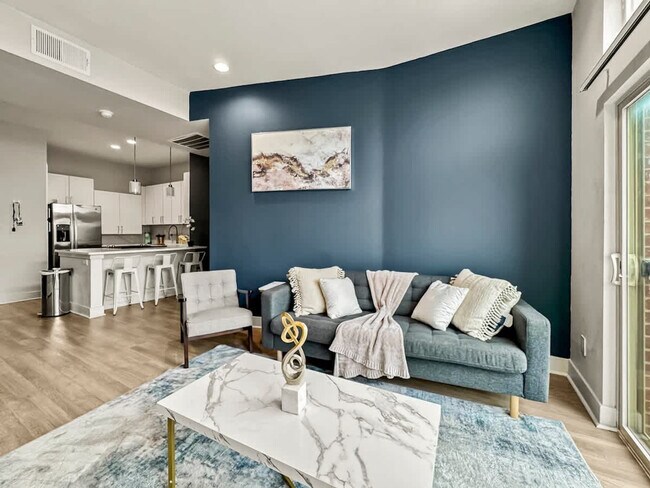 310 N Malcolm X Blvd in Dallas, TX - Building Photo - Building Photo