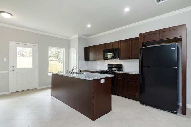 1043 Marcolin