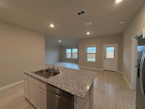 548 Marsh St in Cleburne, TX - Building Photo - Building Photo
