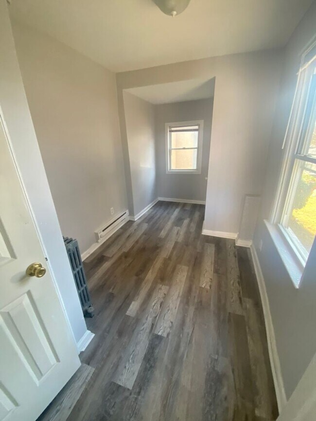 415 Kent Rd in Upper Darby, PA - Building Photo - Building Photo