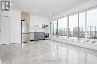 41 River St in Toronto, ON - Building Photo