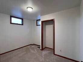 184 Pennsylvania Ave in Clairton, PA - Building Photo