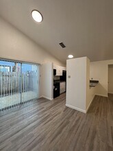 8848 Meadow Range St in San Antonio, TX - Building Photo - Building Photo