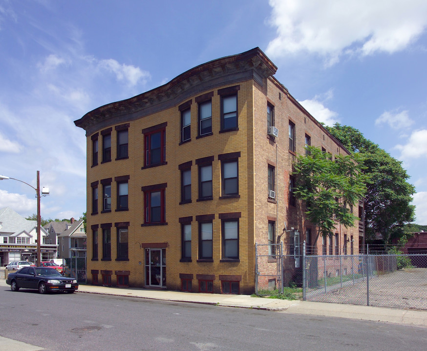 9 York St in Springfield, MA - Foto de edificio