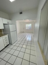 2431 Plunkett St in Hollywood, FL - Building Photo - Building Photo