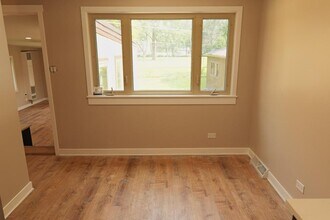 8415 Laramie Ave in Burbank, IL - Building Photo - Building Photo