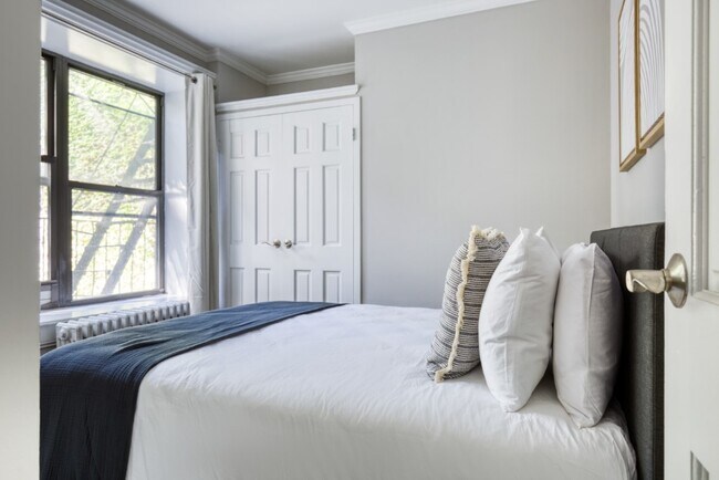 432 E 13th St in New York, NY - Building Photo - Building Photo