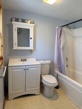 1807 Martin Luther King Jr Dr in Jackson, MI - Building Photo - Building Photo