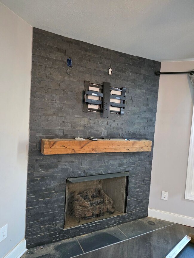 8233 Harrison Bay Rd in Harrison, TN - Building Photo - Building Photo