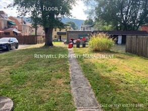 1316 6th Ave in Beaver Falls, PA - Building Photo - Building Photo