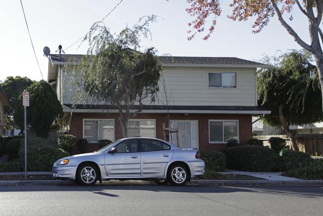 2036 Aldengate in Hayward, CA - Building Photo - Building Photo