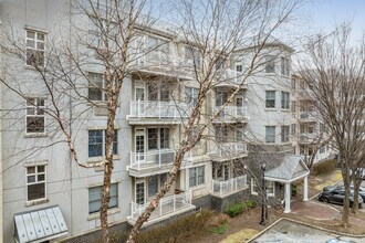 Port Liberte III in Jersey City, NJ - Building Photo - Building Photo