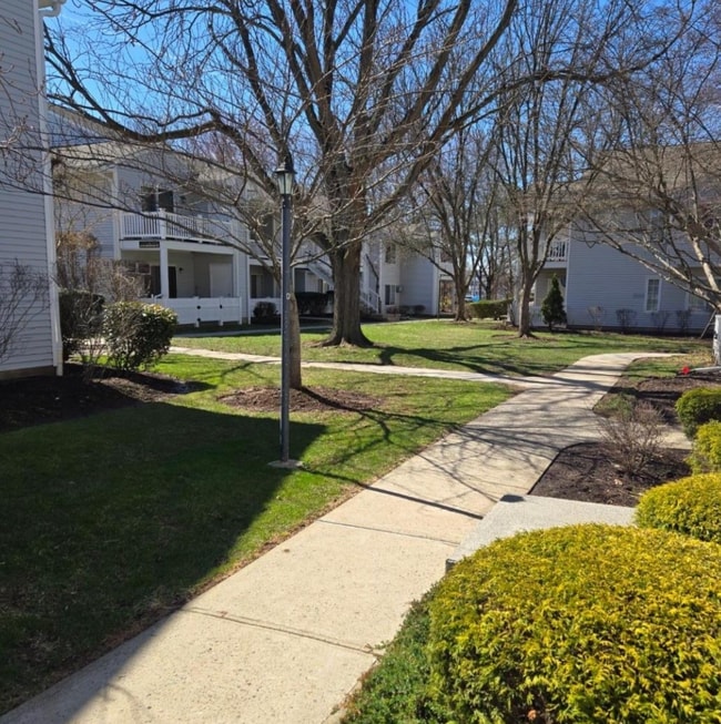 property at 5 Mountain Ct