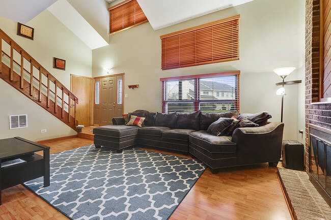 9301 Waterford Ln in Orland Park, IL - Building Photo - Building Photo