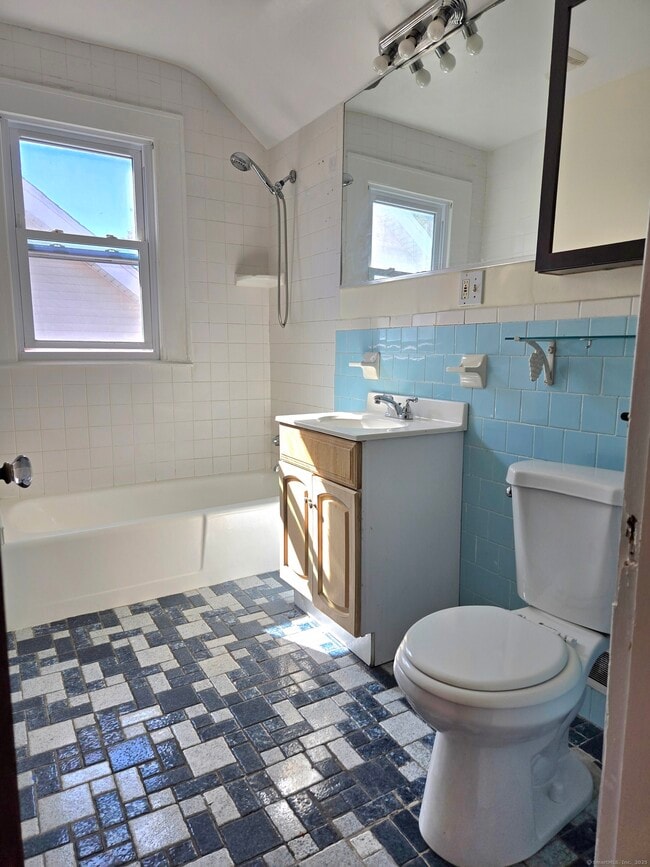 277 Johnson Ave in Stratford, CT - Building Photo - Building Photo