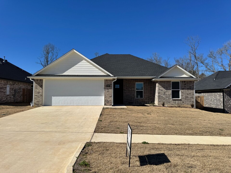 2006 Gavin Dr in Whitehouse, TX - Building Photo