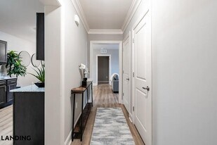 305 Laredo Dr, Unit 5-204 in Cocoa, FL - Building Photo