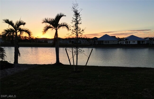 14627 Topsail Dr in Naples, FL - Building Photo - Building Photo
