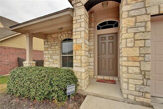 1036 Estival Dr in Kyle, TX - Building Photo - Building Photo