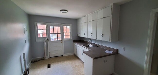 1004 Hampton St in Greensboro, NC - Building Photo - Building Photo