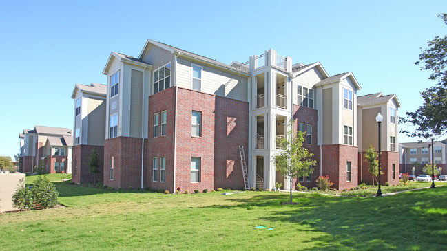 1900 W Seminary Dr in Fort Worth, TX - Building Photo - Building Photo