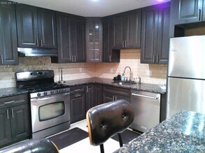 228 Pinelli Dr in Piscataway, NJ - Building Photo - Building Photo