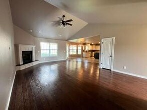 440 Carlson St in Centerton, AR - Building Photo - Building Photo