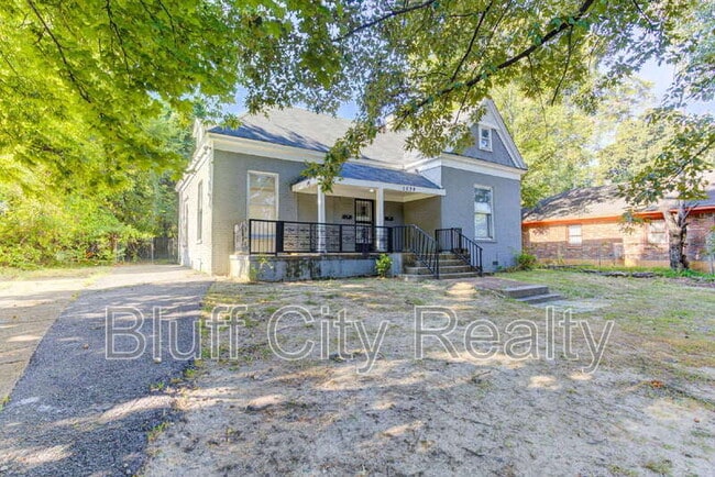 property at 1639 Southern Ave