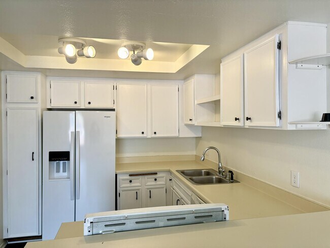 9885 Caspi Gardens Dr in Santee, CA - Building Photo - Building Photo