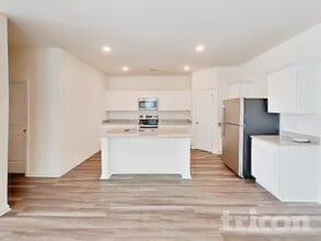 305 Nasturtium Wy in La Vergne, TN - Building Photo - Building Photo