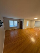 10316 Lavano Ln in Dallas, TX - Building Photo - Building Photo