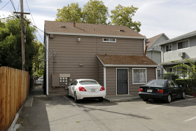 1723 U St in Sacramento, CA - Building Photo - Building Photo