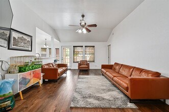 610 Basil Dr in Buda, TX - Building Photo - Building Photo