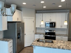 816 N Hilltop Dr in Lehi, UT - Building Photo - Building Photo