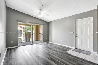 4820 N State Rd 7 in Coconut Creek, FL - Building Photo - Building Photo