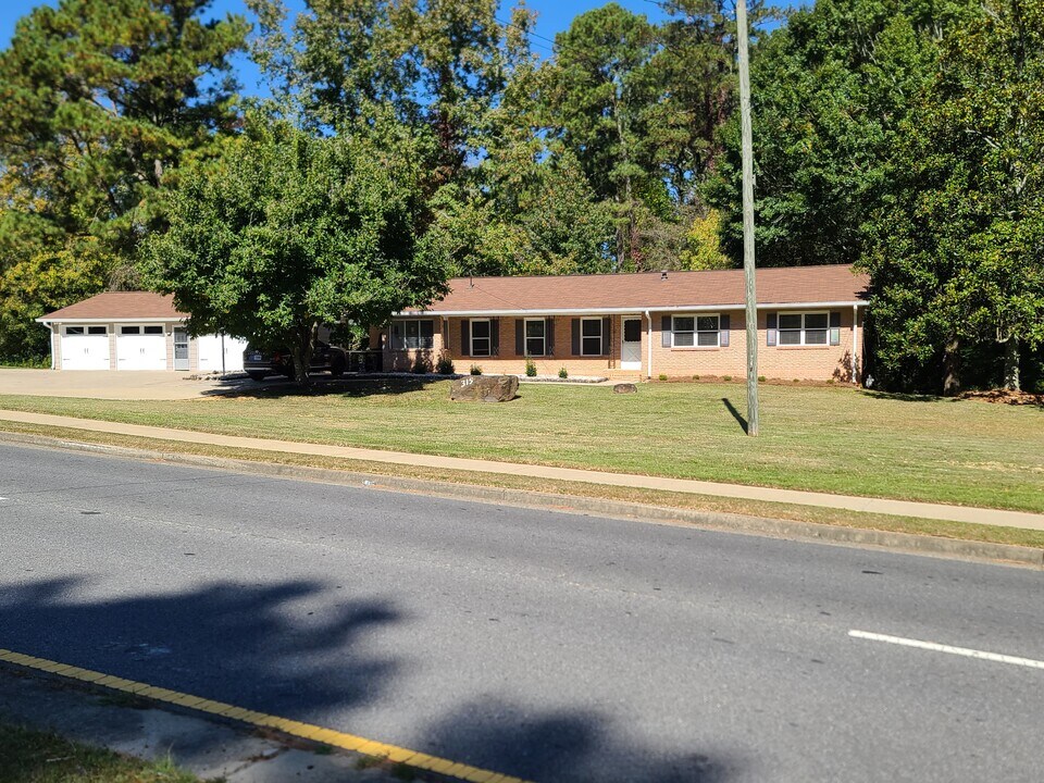 315 Piedmont Rd NE in Marietta, GA - Foto de edificio