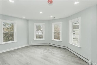 75 Anstice St in Oyster Bay, NY - Building Photo - Building Photo