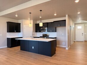 5417 N Government Wy in Coeur d'Alene, ID - Building Photo - Building Photo