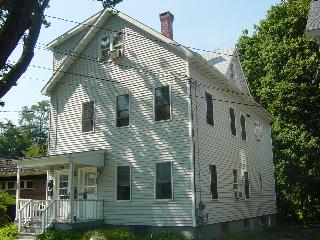 32 Columbia Ave in Poughkeepsie, NY - Foto de edificio